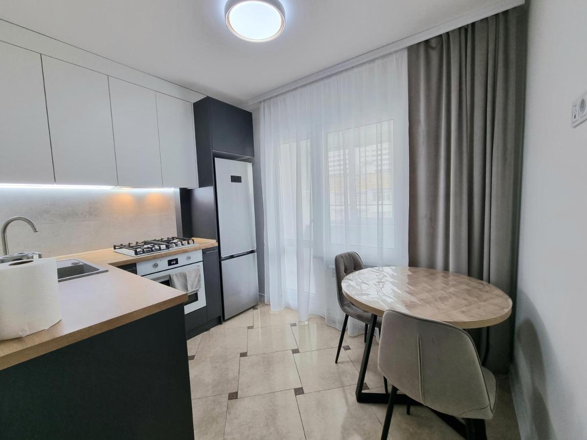 Negruzzi Bd, One Bedroom Apartment Chişinau Exteriör bild